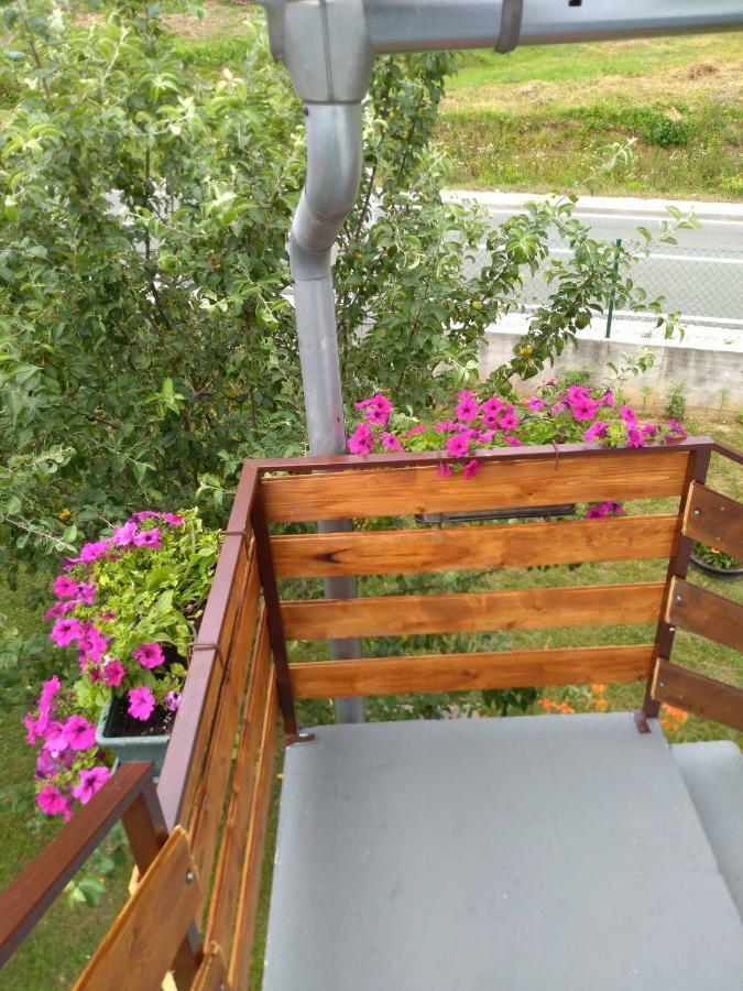 Apartman Nina Licko Petrovo Selo Dış mekan fotoğraf